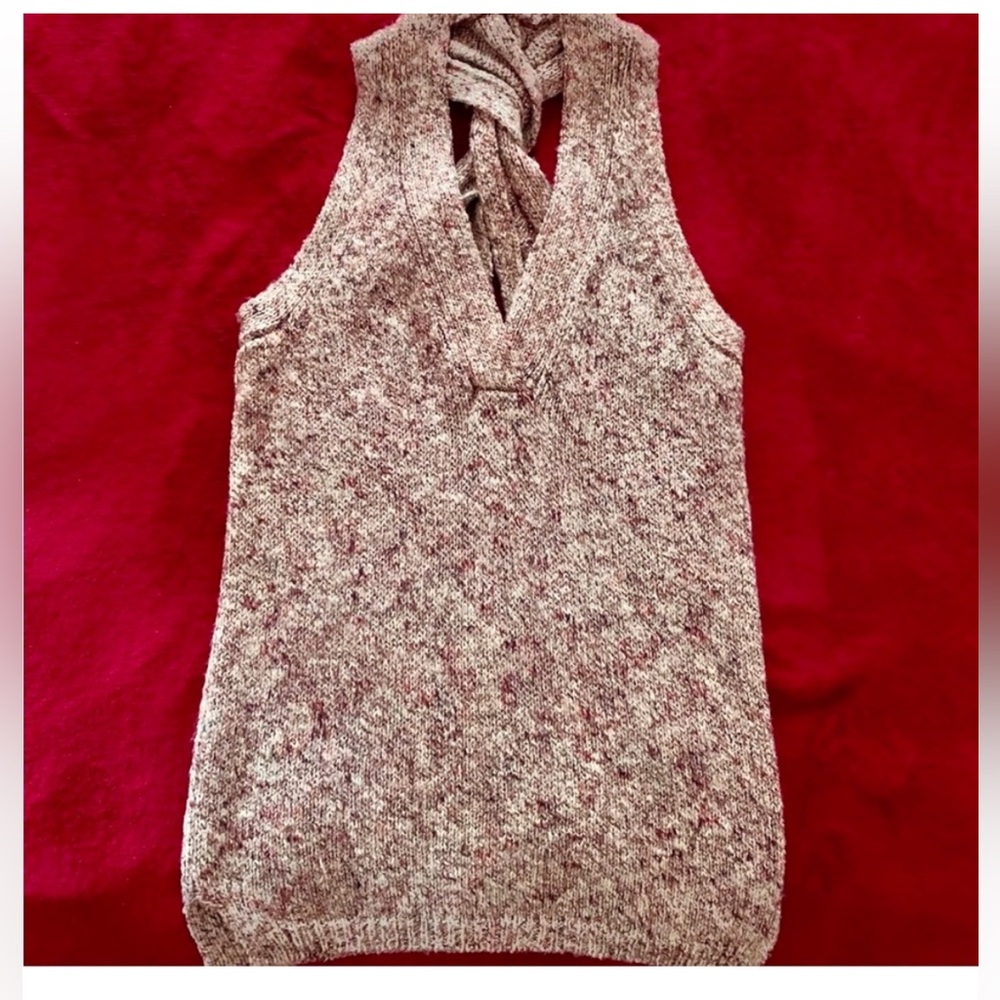 Brochu Walker sleeveless racer back top size S.